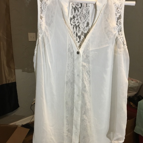 Top - Picture 2 of 4