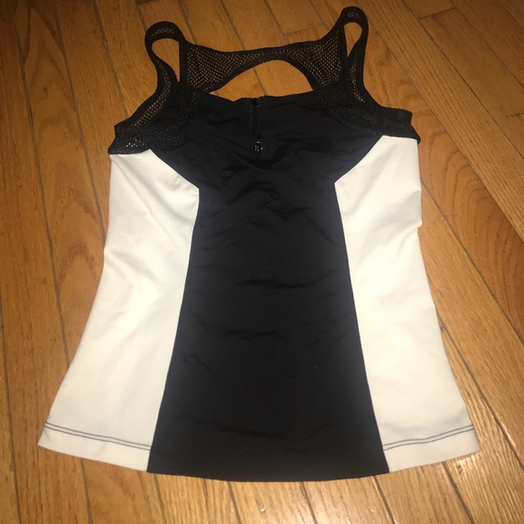 Lorna Jane zip tank - Picture 2 of 2