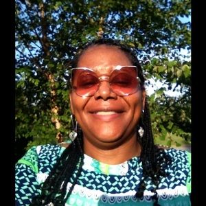 Meet your Posher, Jael