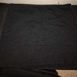 Black express skirt