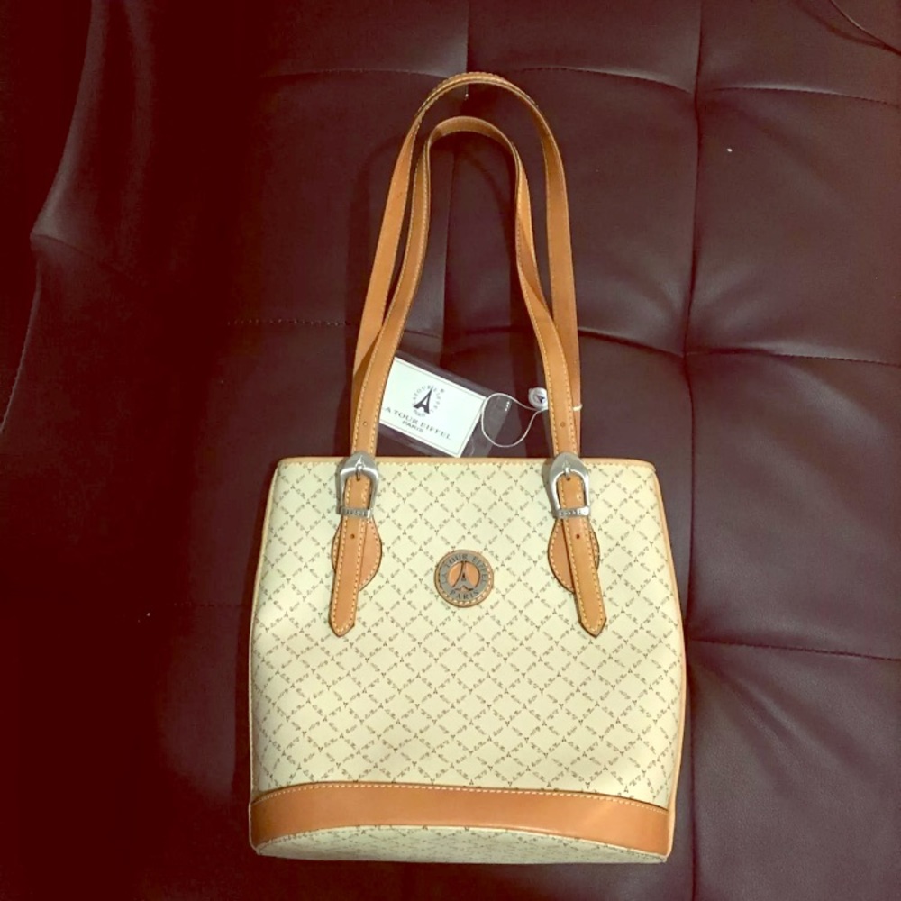 NWT La Tour Eiffel purse hand bag paris