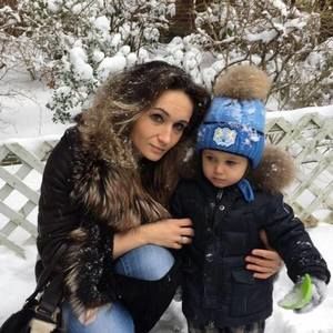 Meet your Posher, Yana