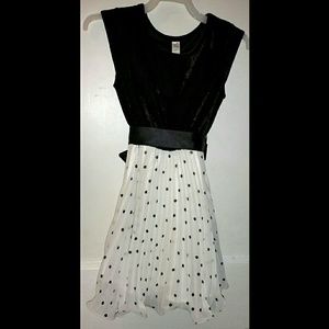 Velvet black and white girls dress