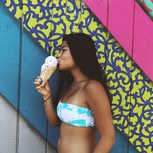 Meet your Posher, Helen