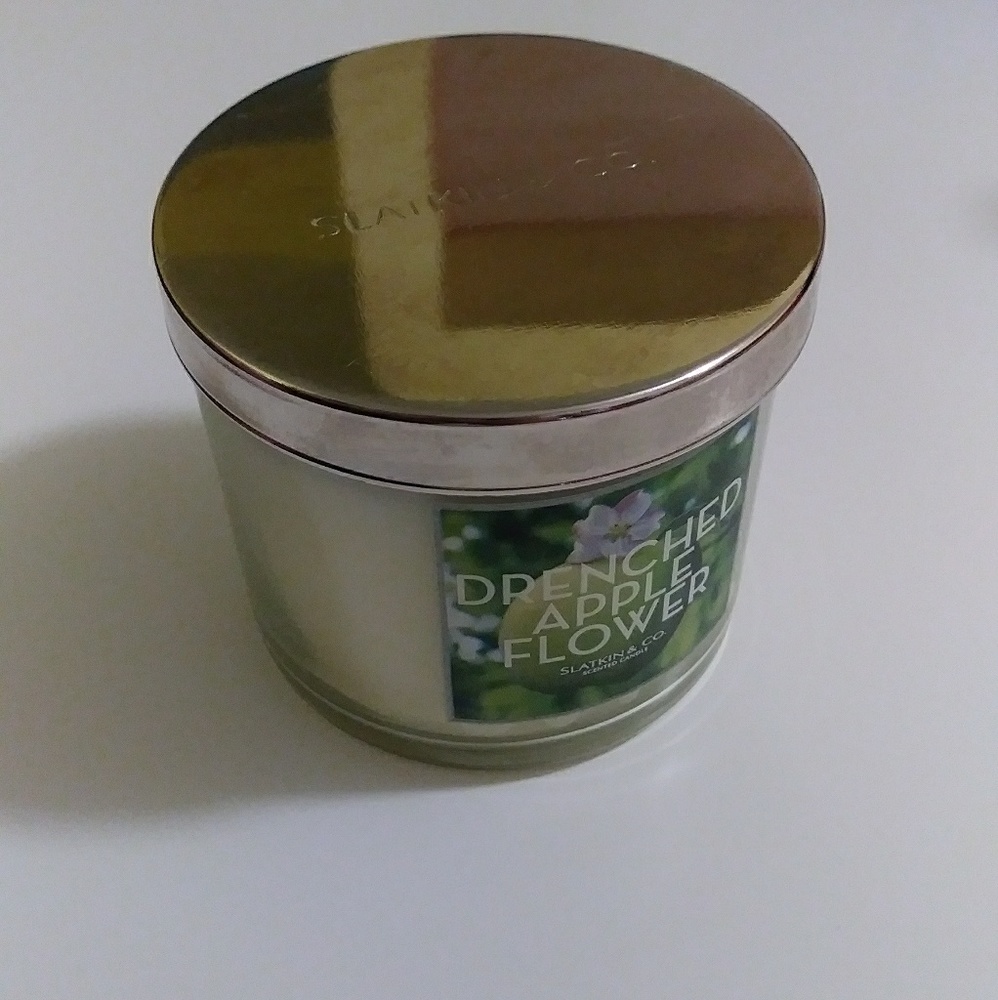 RARE and Retired B&BW Drenched Apple Flower candle