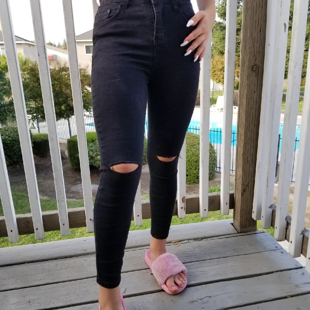 Black high waisted skinny jeans