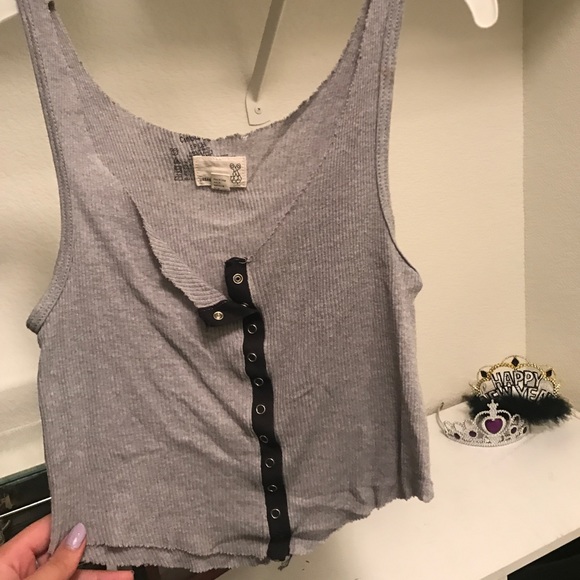 Button down crop too - Picture 1 of 1