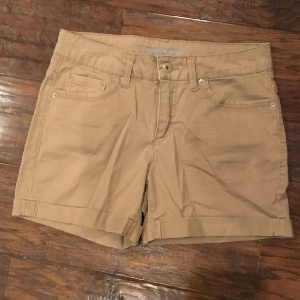 Beige shorts