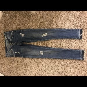 H&M Distressed Skinny jeans