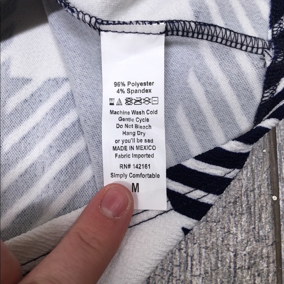 Lularoe Cassie navy white checkered skirt - Picture 3 of 3