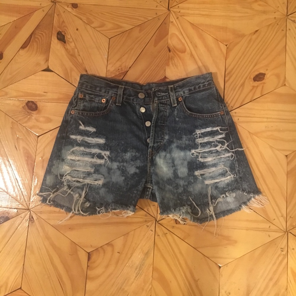 Vintage 501 Levi cutoff shorts