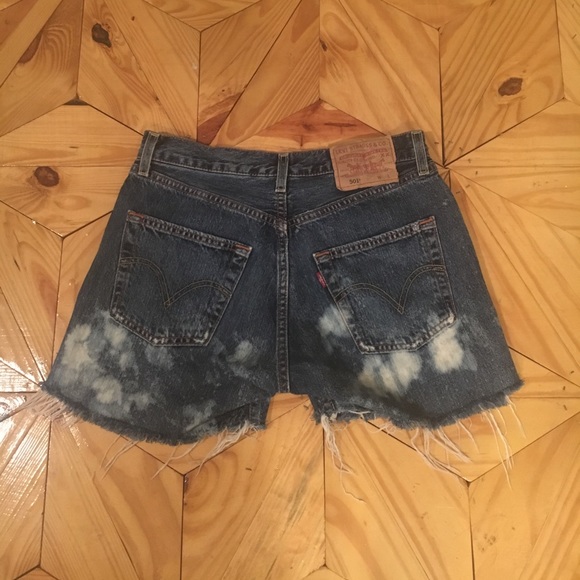 Vintage 501 Levi cutoff shorts - Picture 2 of 2