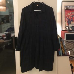 Gap navy plaid shirt dresses w/ pockets Gap navy plaid shirt dresses w/ pockets