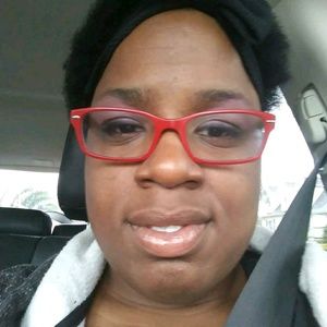 Meet your Posher, Candace