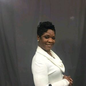 Meet your Posher, Yvette