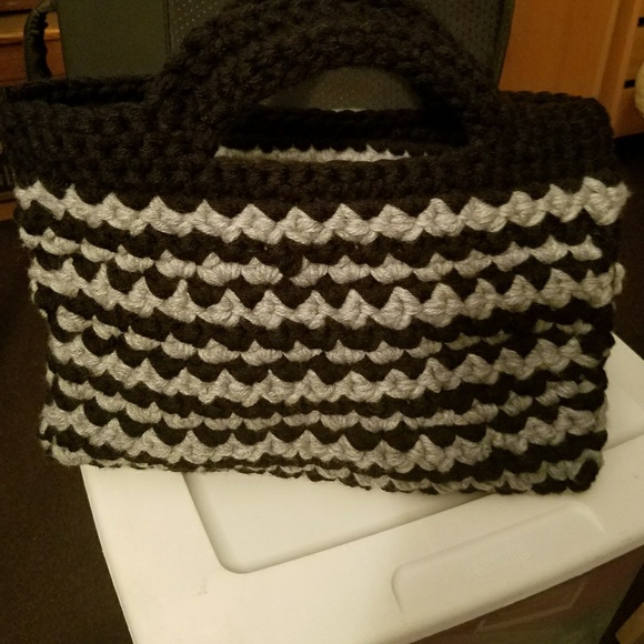 Crocheted totes - Picture 2 of 8