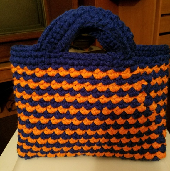 Crocheted totes - Picture 4 of 8