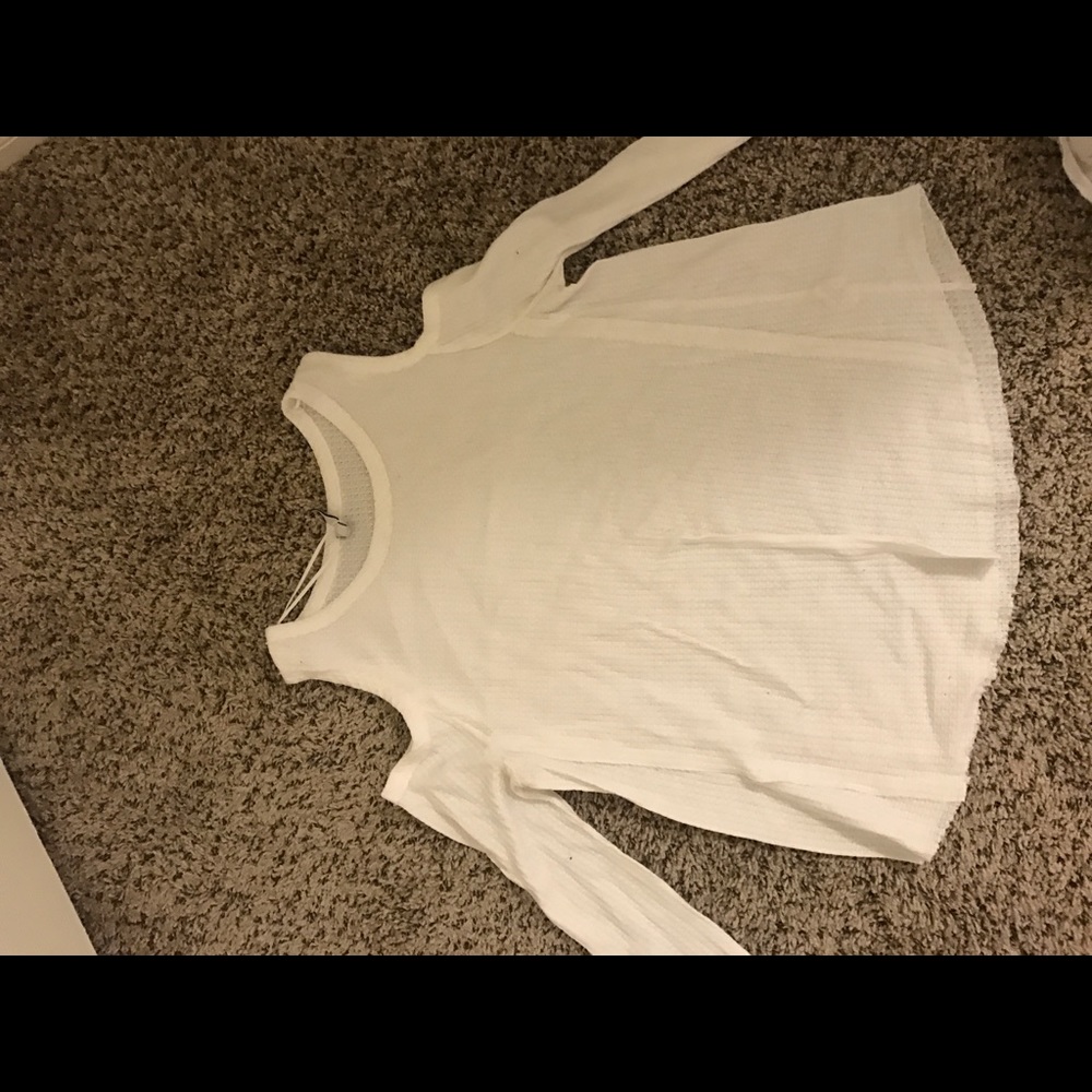 Open shoulder top