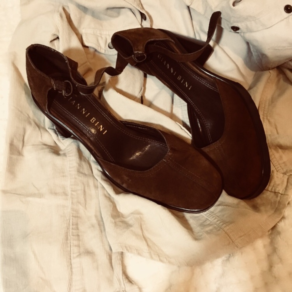 Gianni Bini Brown Suede Women’s Shoes