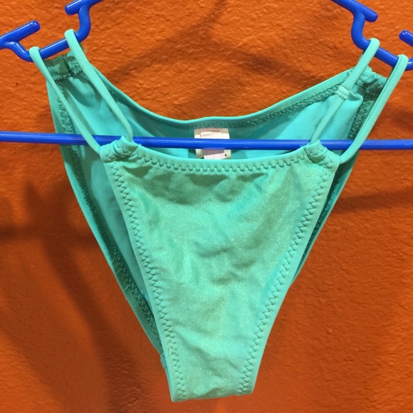 Victoria’s Secret turquoise swimsuit - Picture 4 of 7