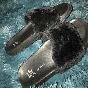 Fur slides 😋