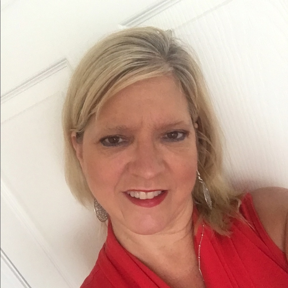 Meet your Posher, Beverly