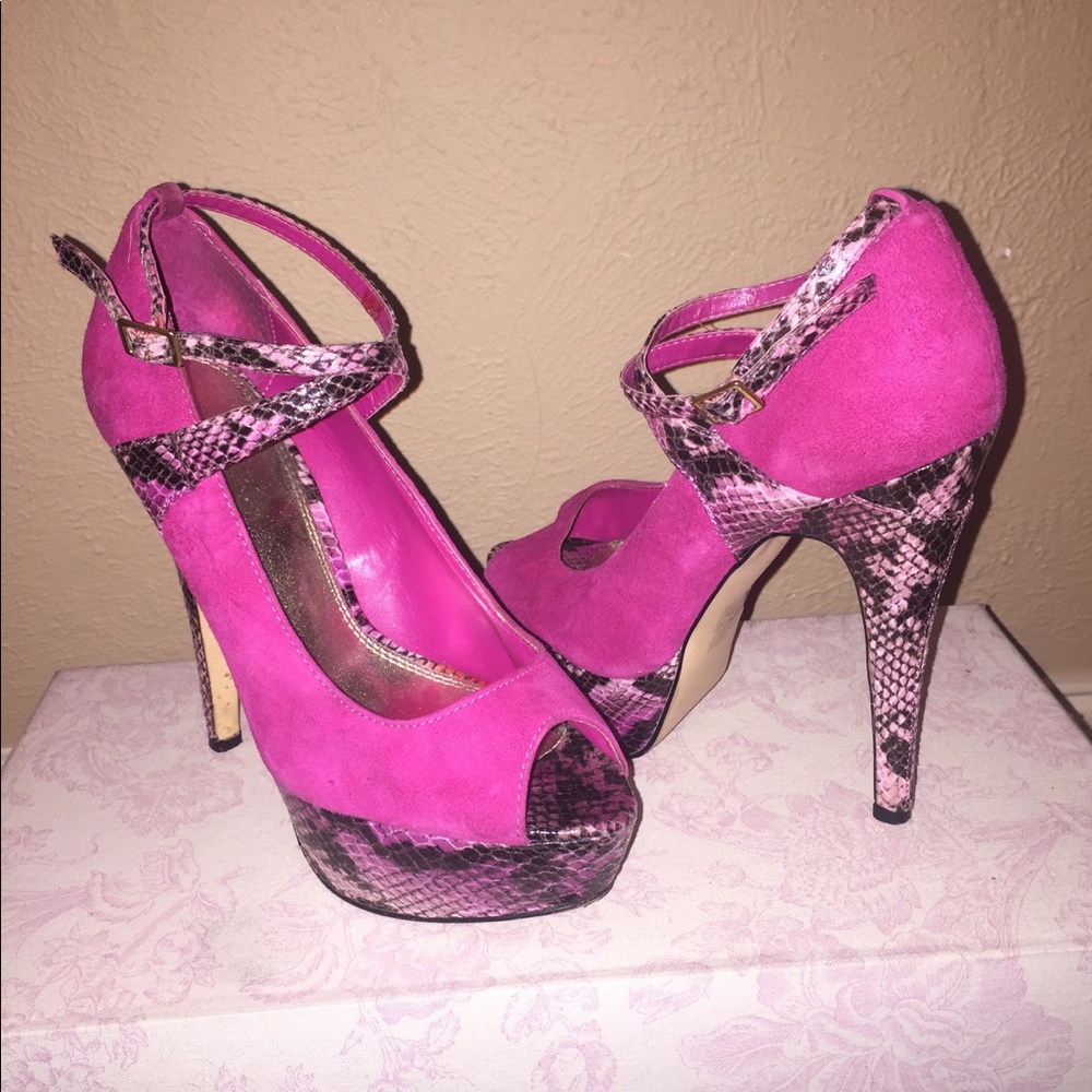 Bakers fuchsia suede stilettos