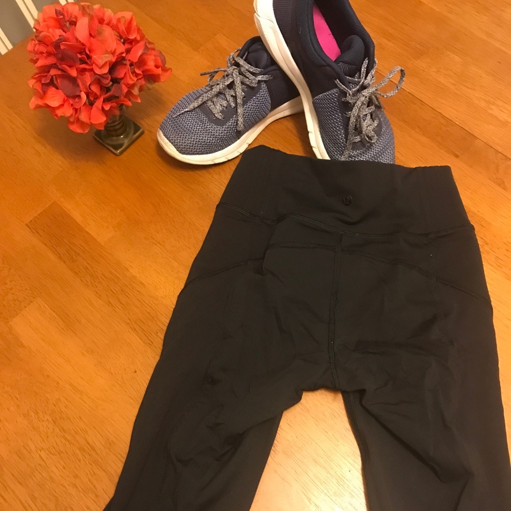 Lululemon hot cropped yoga pant