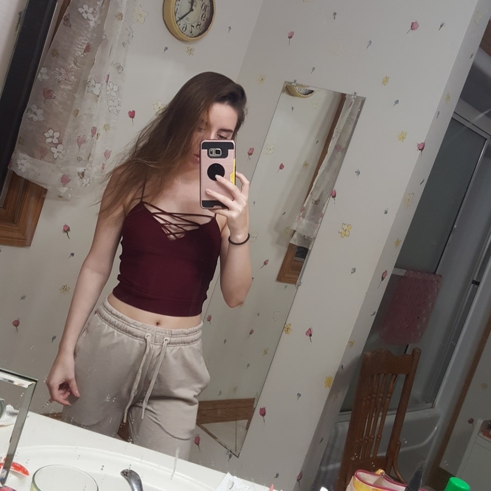 Maroon tank crop top