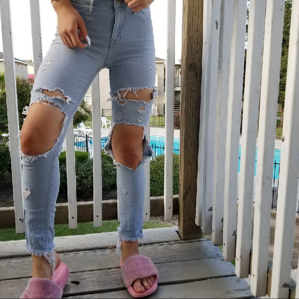 Ripped/frayed light blue H&M Denim jeans