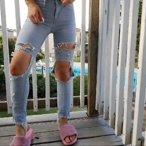Ripped/frayed light blue H&M Denim jeans