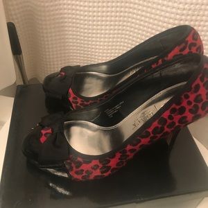 Naomi black and red Chita like shoe
