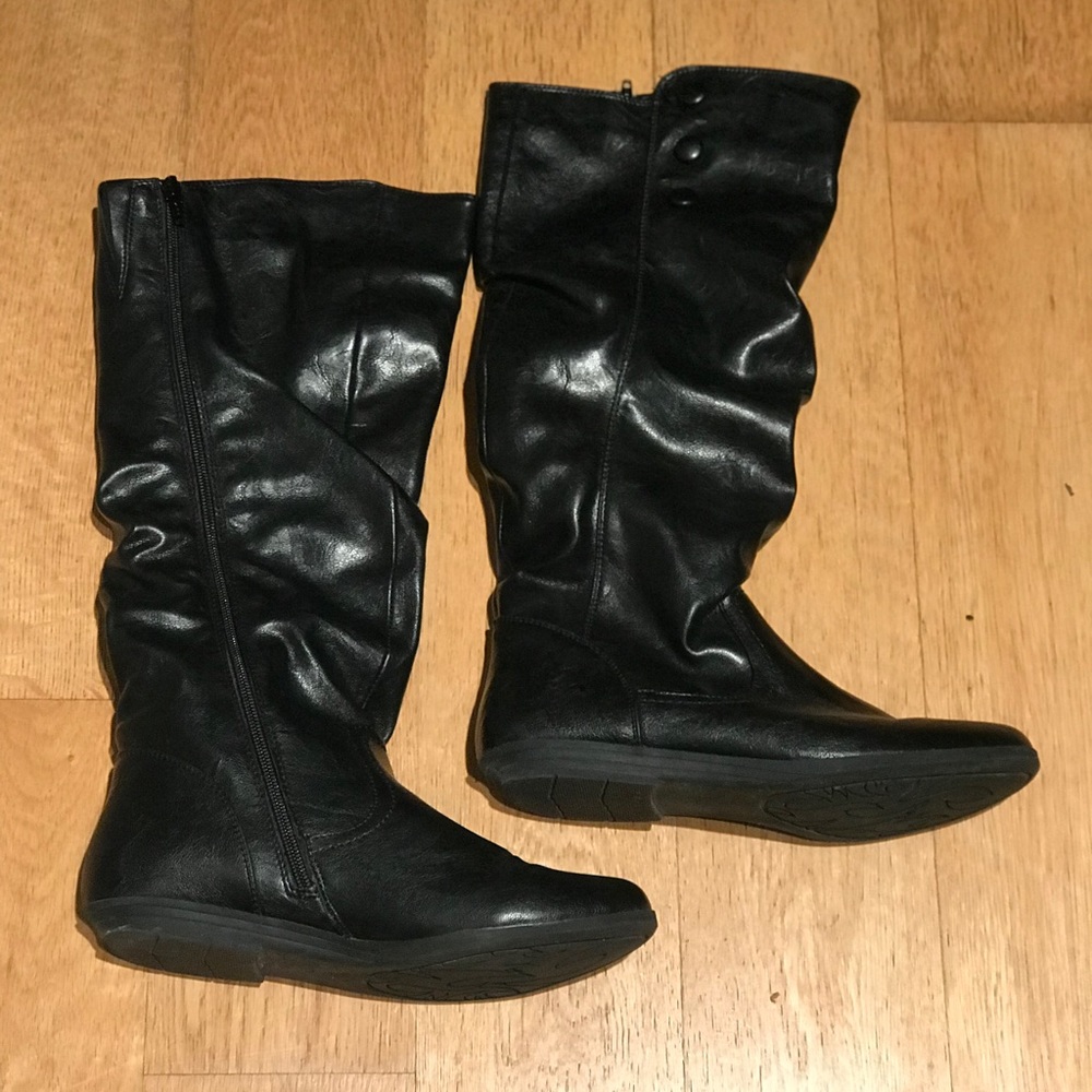 Long black boots!