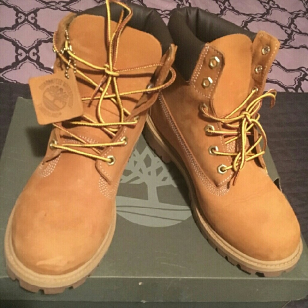 ********SOLD******Timberland boots size 6.5 youths