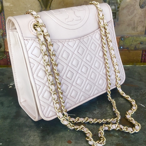*SOLD* Tory Burch Fleming Medium Quilted Bag - Picture 2 of 7