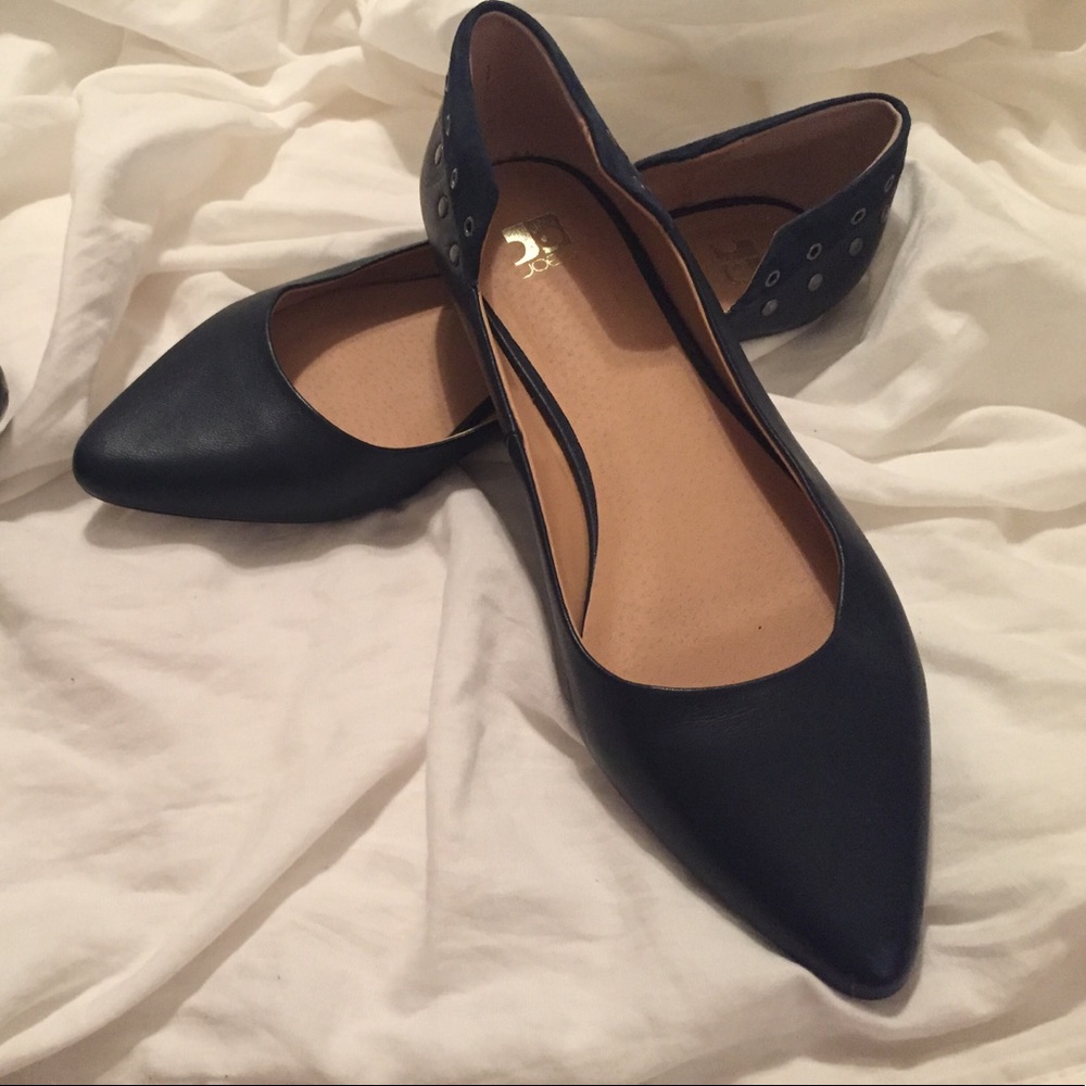 Joe’s Blue Cora Flat