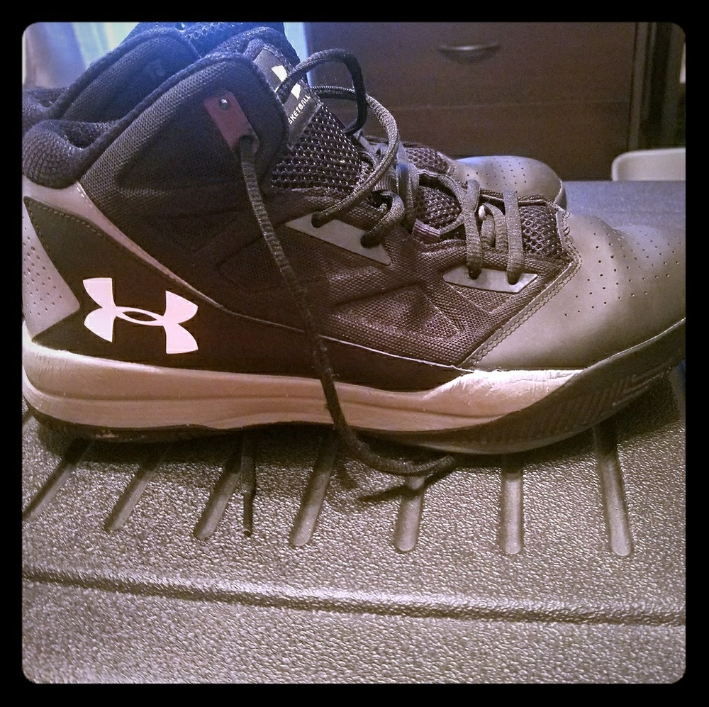 Men's Under Armour Grey/Black/White Shoes