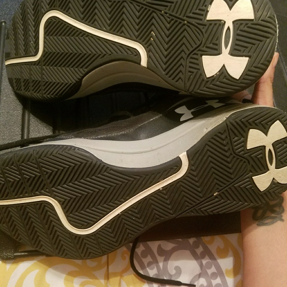 Men's Under Armour Grey/Black/White Shoes - Picture 4 of 5