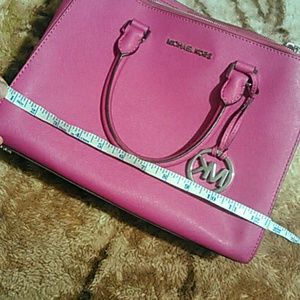 Mk purse authentic
