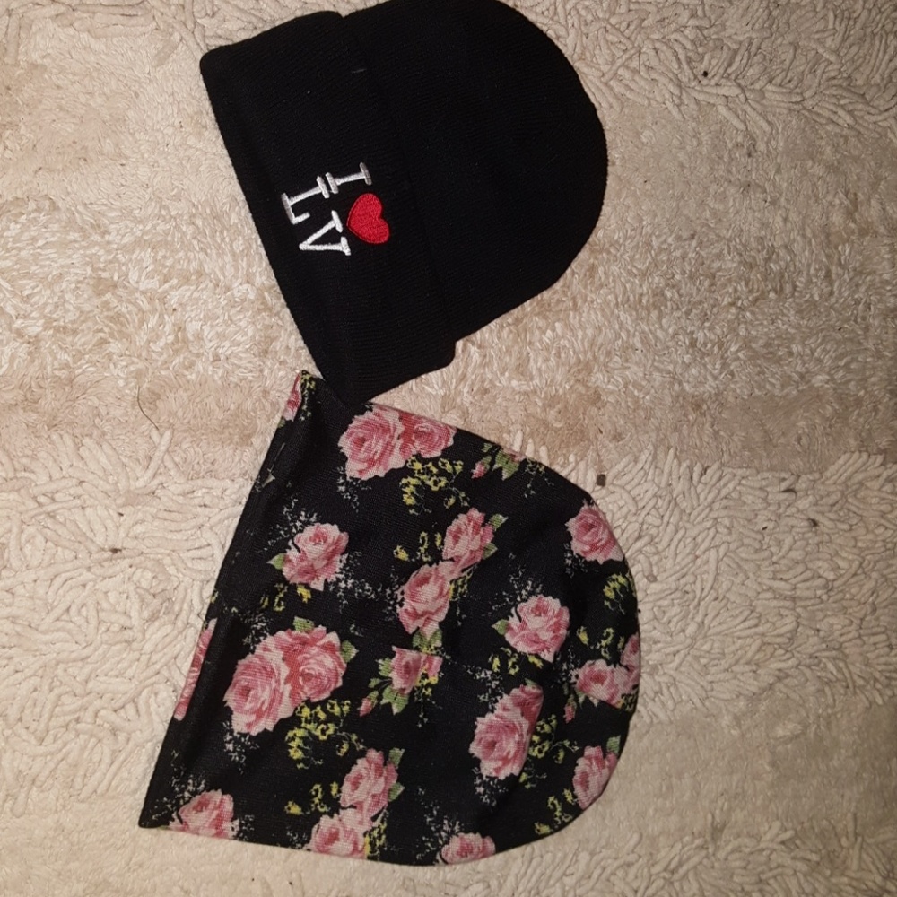 2 beanies