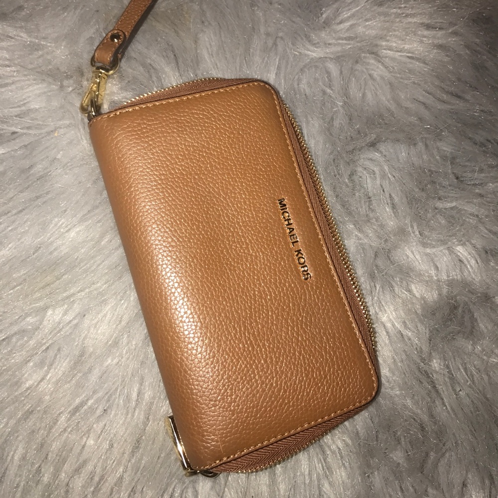 Michael kors wallet
