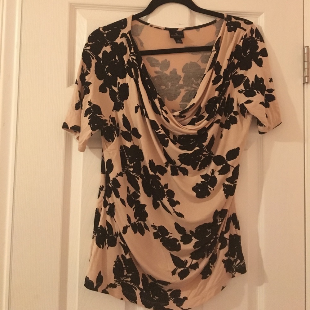 Worthington blush and black blouse