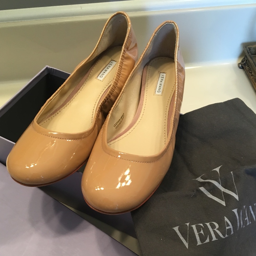 Vera wang flat/size 6.5