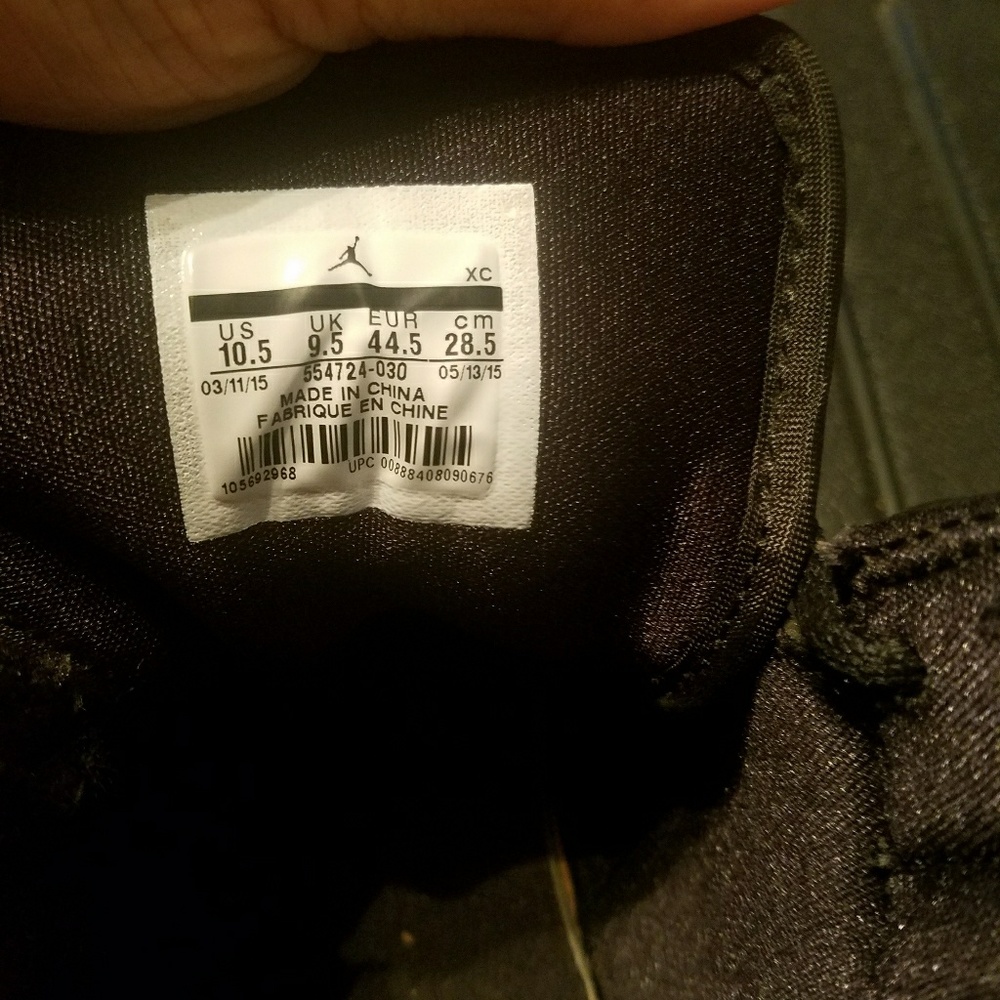 Air Jordan's - Picture 2 of 4
