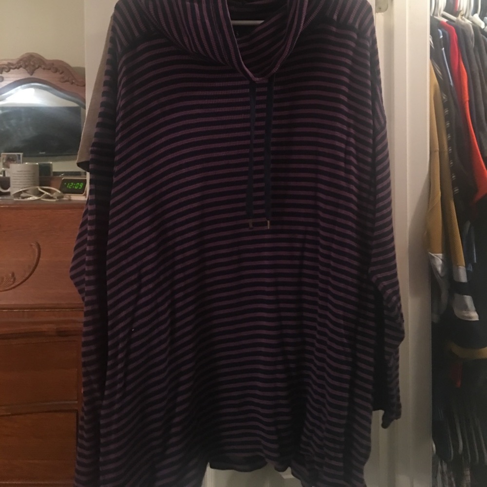 Long sleeved shirt