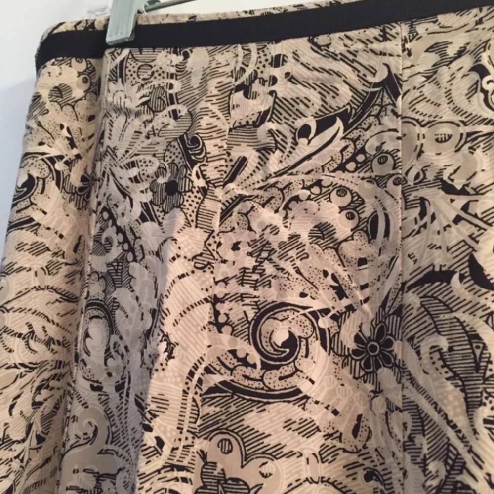 Christopher & Banks Lightweight Skirt black&tan 16