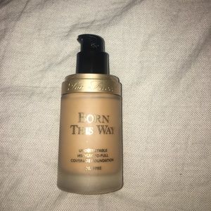 Too faced Born This Way foundation