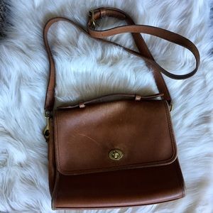 Vintage Leather Coach Crossbody Flap Bag Vintage Leather Coach Crossbody Flap Bag
