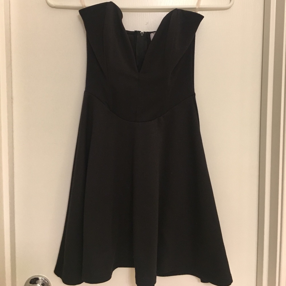 Stella VSpine strapless mini dress