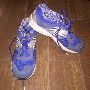 New balance Revlite 2E baseball